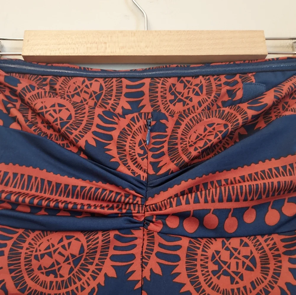 Anthropolgie Girls From Savoy Strapless Dress Size Small Medallion